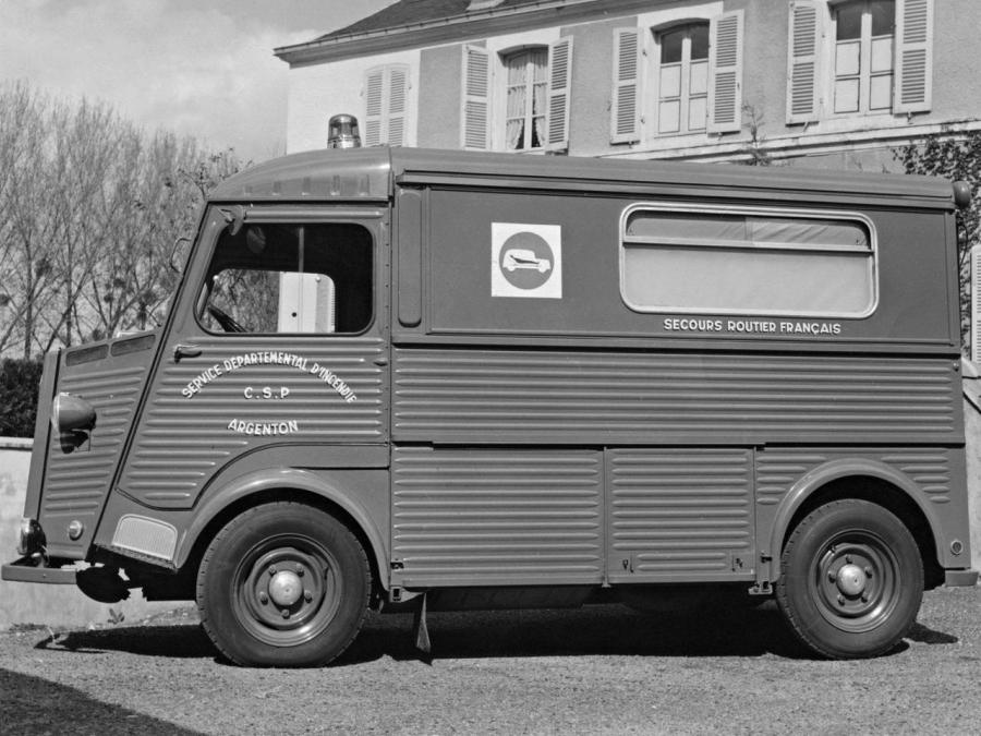  Citroen HY Ambulance by Currus 1947 года  (фото 3 из 3)